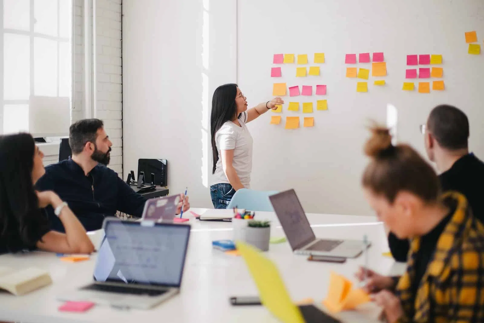 Qu'est-ce qu'une agence Web ? Définition, rôle & missions