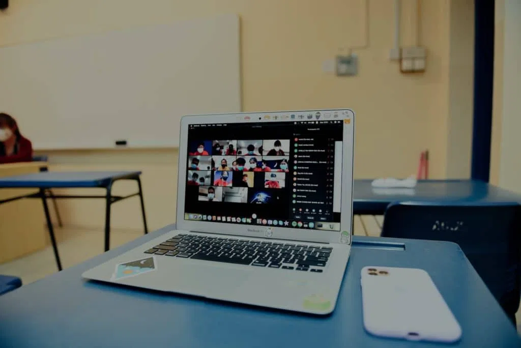 Apprentissage en distanciel : suivre un cours en ligne