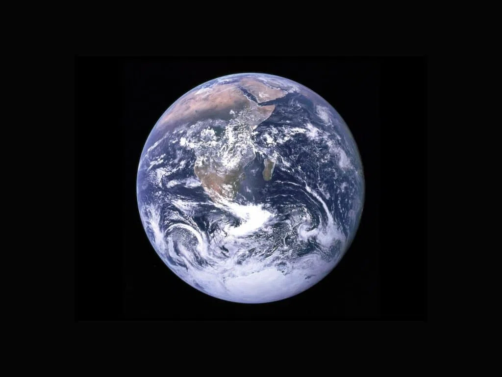 La Terre comme troisième planète du système solaire