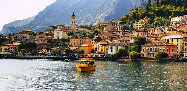 lac de garde en lombardie