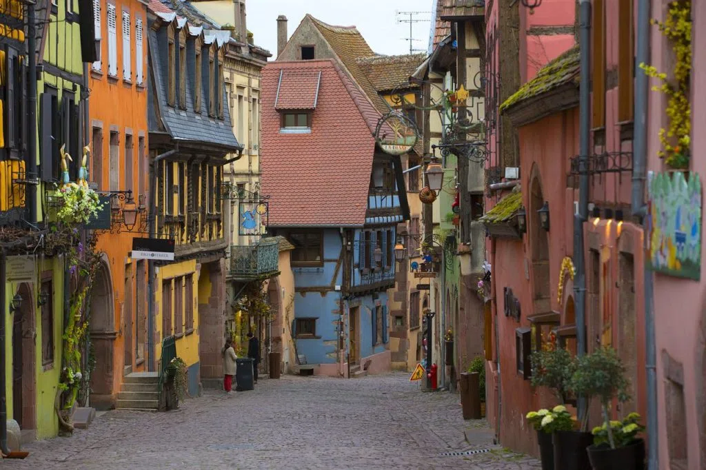 Rue typique de Riquewihr