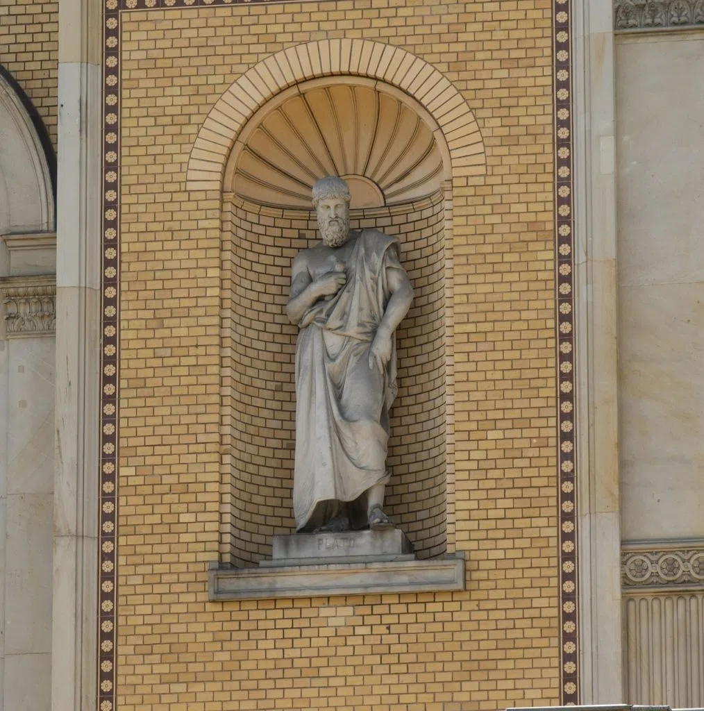 Statue de Platon